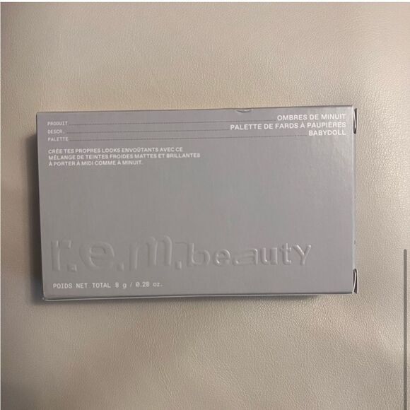 r.e.m. beauty- Midnight Shadows Palette in Baby Doll - Picture 5 of 6